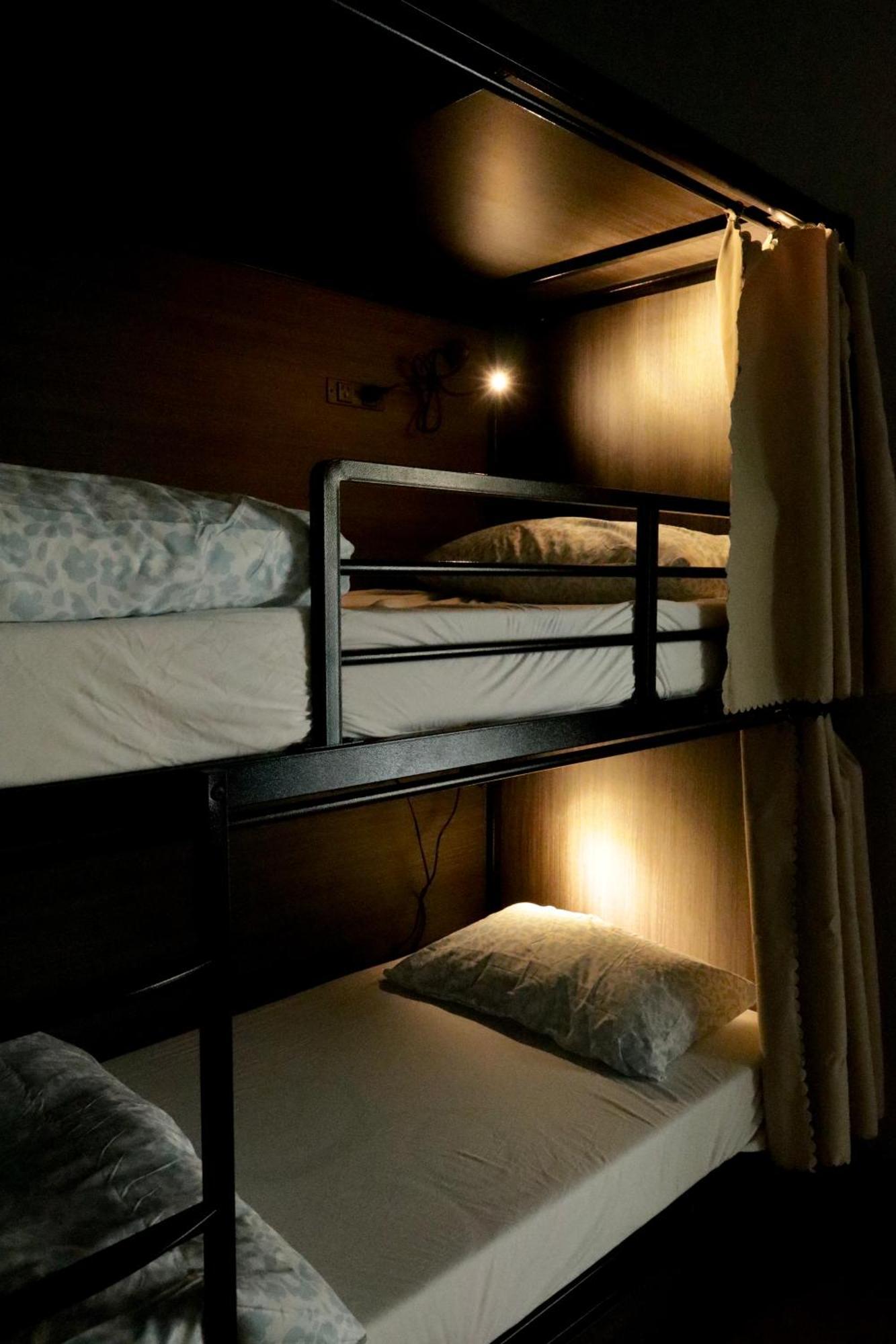 Ritz For Backpackers Hostel Melbourne Exterior photo